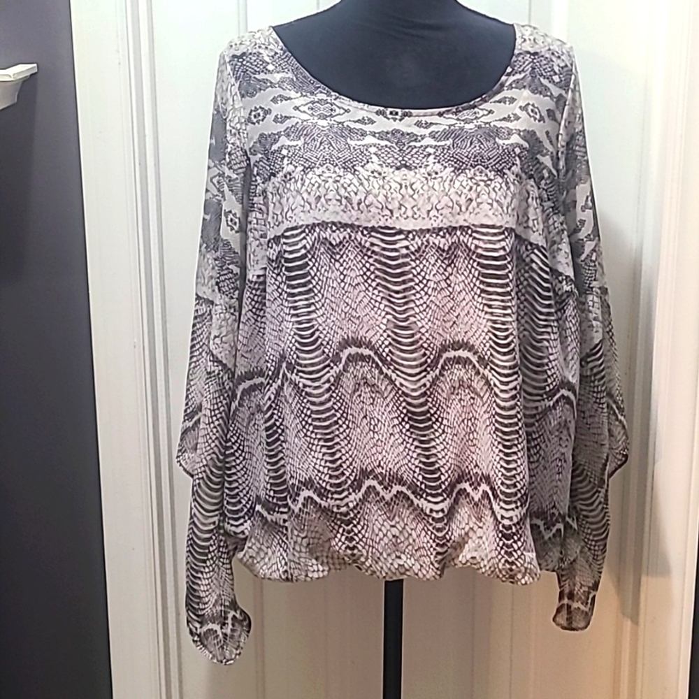 Snake-Skin look Top